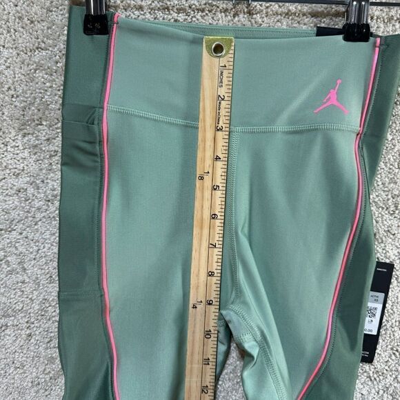 Jordan‎ Essential Bike Shorts Women's XS Green Tight Fit Mid Rise Pocket NWT - Picture 14 of 16